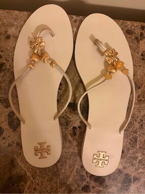 Tory Burch White Capri Thong Sandals with Gold Logo Accents